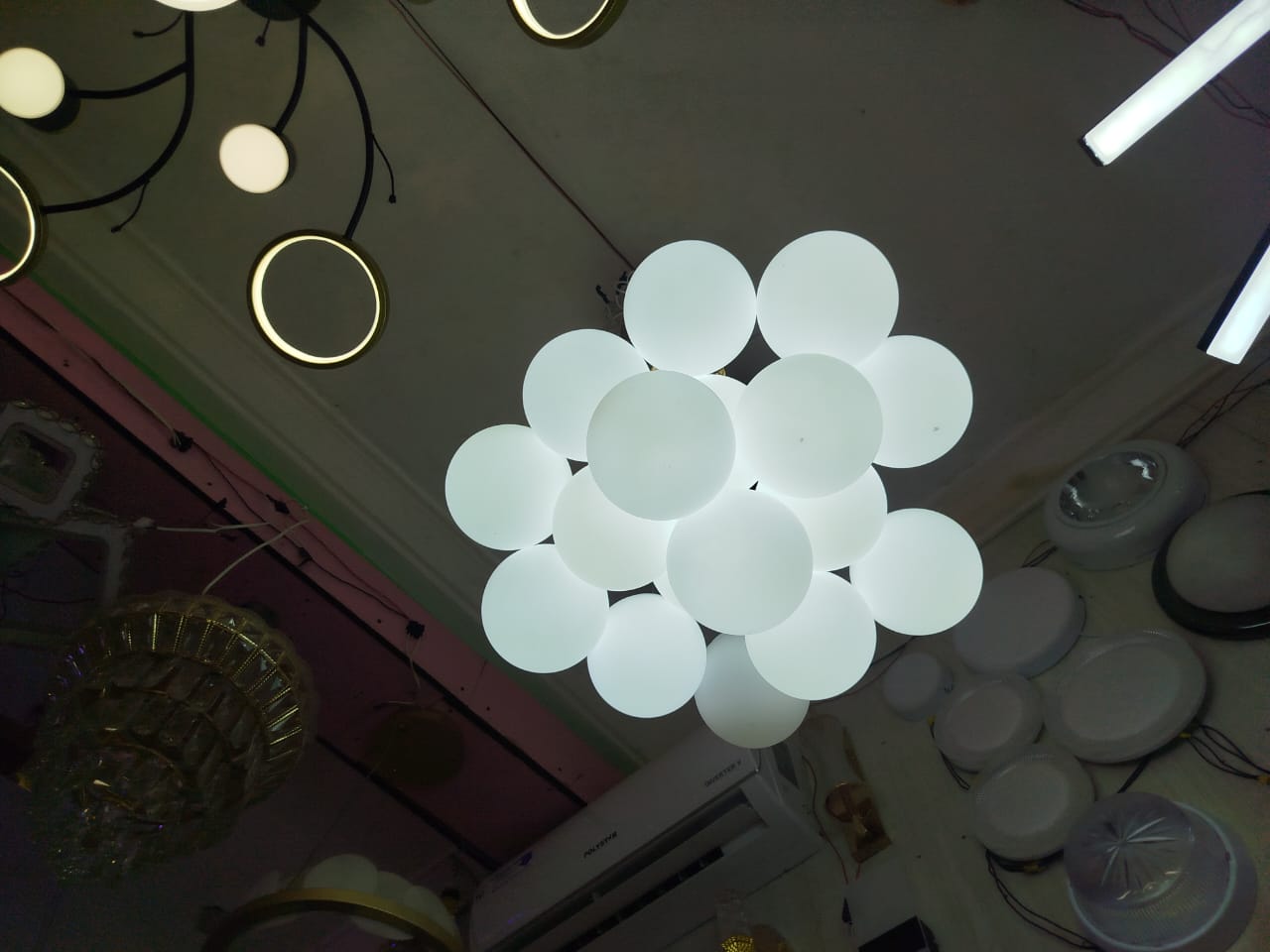 Modern Bubble Globe LED Chandelier – Cloud Series Statement Lighting